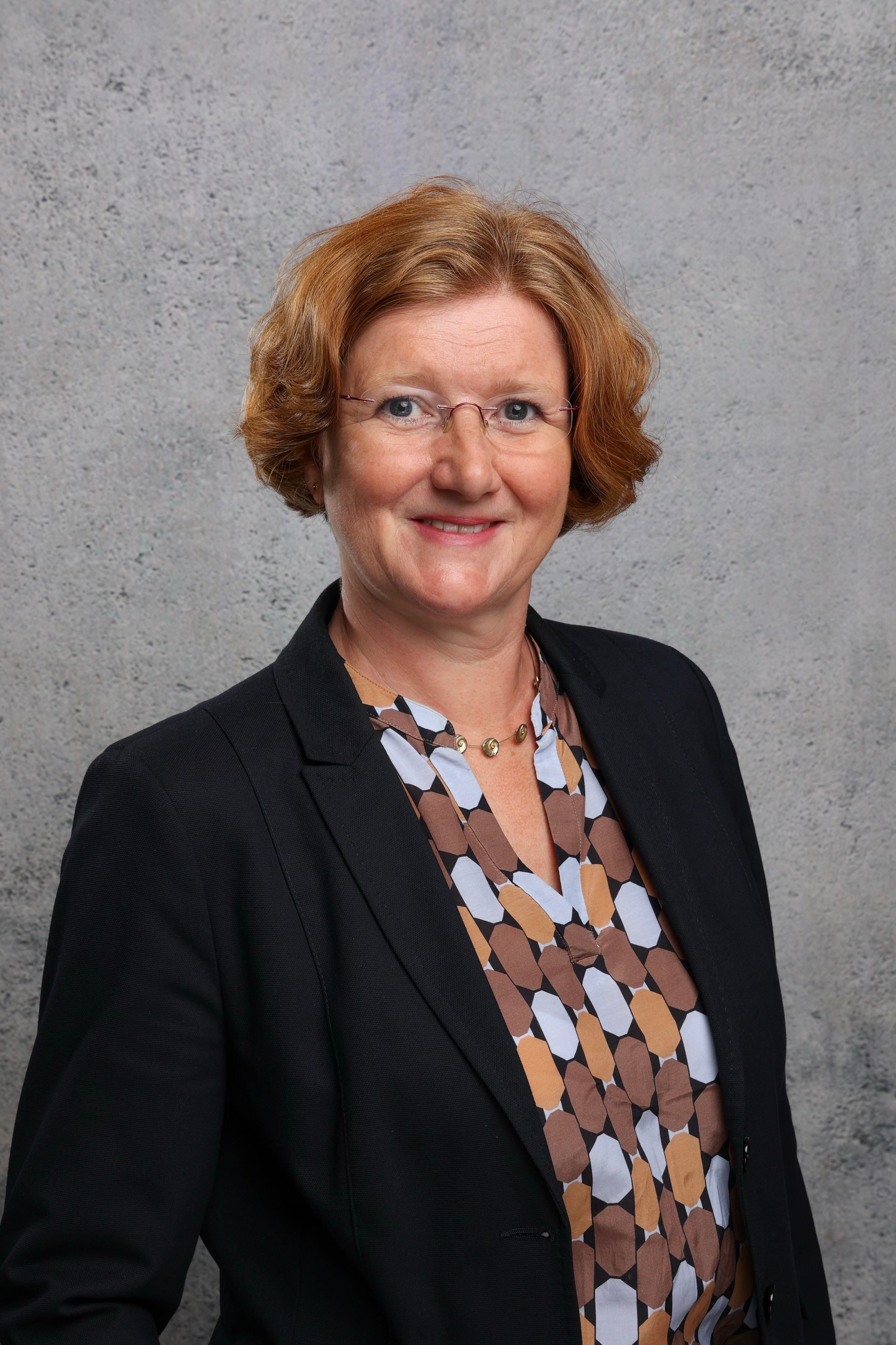 Dr. Claudia Rosenthal